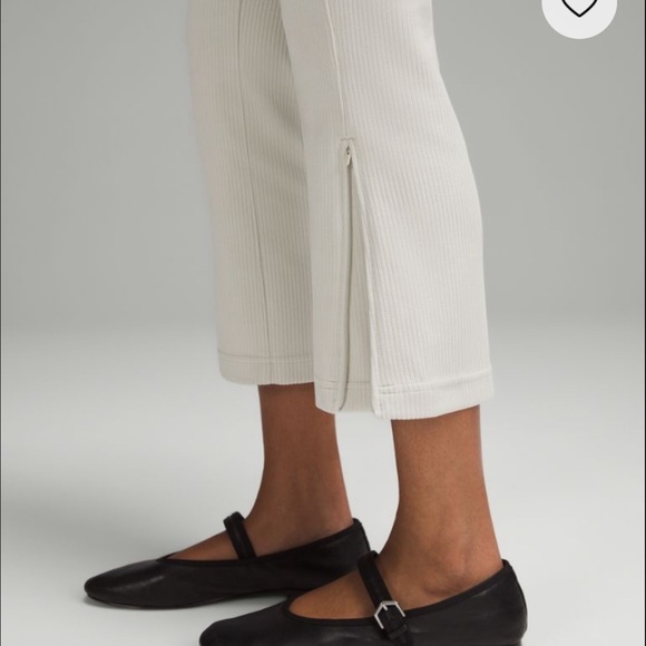NWT- Ribbed Softstreme Zip-Leg High-Rise Cropped Pant 25"- BONE - Picture 6 of 9
